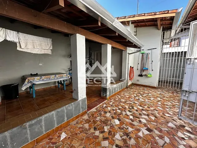 Casa com 255m² 4 quartos e 3 banheiros, à venda, no bairro Centro em Caraguatatuba