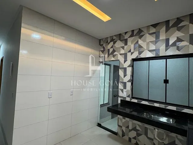 Casa com 150m² 3 quartos e 2 banheiros, à venda, no bairro Setor Maysa em Trindade