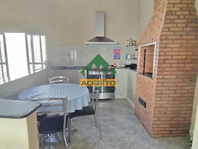 Casa com 250m² 3 quartos e 3 banheiros, à venda, no bairro Água Branca I em Araçatuba