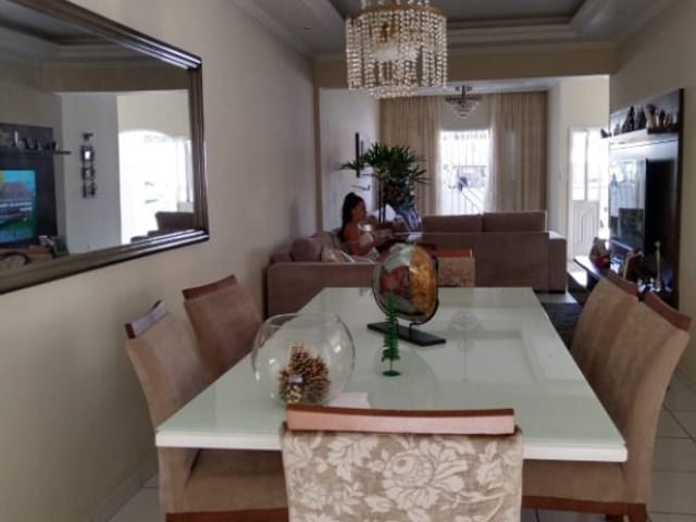Foto do Casa - Casa com 3 dormitórios à venda, 180 m² por R$ 850.000,00 - Jardim Satélite - São José dos Campos/SP | INDEPENDENCE NEGOCIOS IMOBILIARIOS LTDA