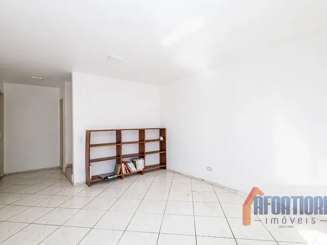 Casa com 108m² 3 quartos e 1 banheiro, à venda, no bairro Capão da Imbuia em Curitiba