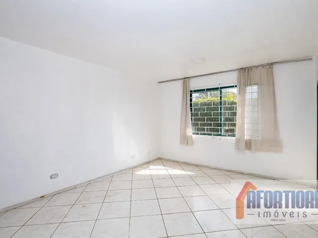 Casa com 108m² 3 quartos e 1 banheiro, à venda, no bairro Capão da Imbuia em Curitiba