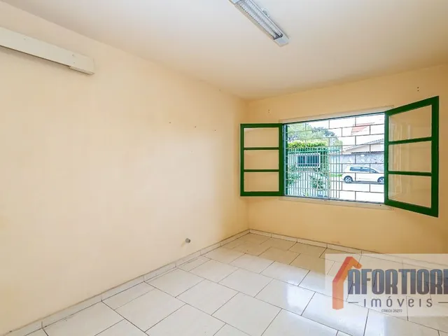 Casa com 108m² 3 quartos e 1 banheiro, à venda, no bairro Capão da Imbuia em Curitiba