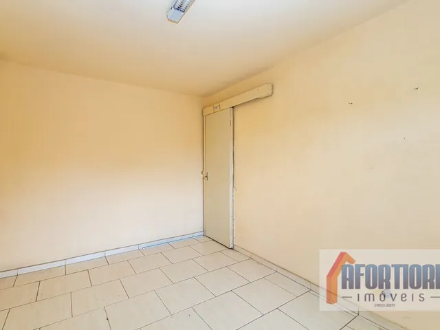 Casa com 108m² 3 quartos e 1 banheiro, à venda, no bairro Capão da Imbuia em Curitiba
