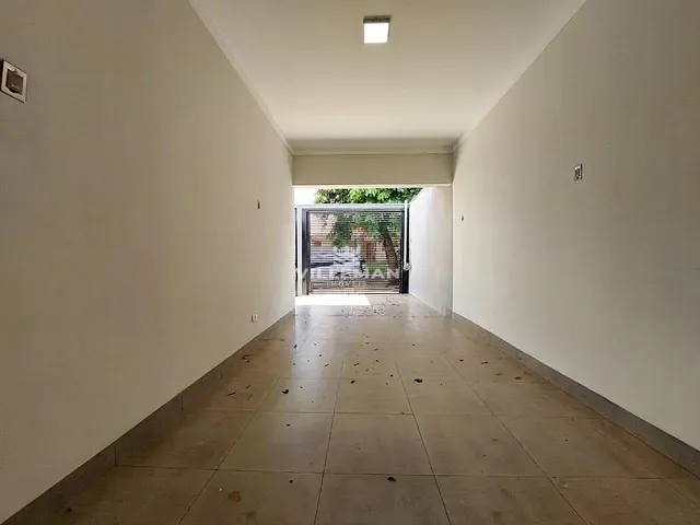 Casa com 150m² 3 quartos e 2 banheiros, à venda, no bairro Jardim Monte Rei em Maringá