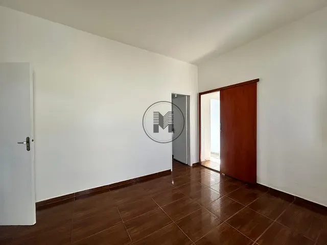 Casa para alugar, no bairro Centro em Taubaté