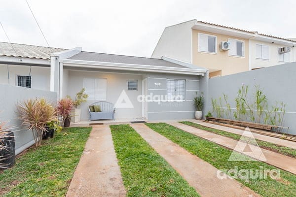 Casa à venda com 3 quartos, 89m² - Foto 1