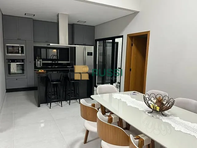 Casa 3 quartos e 3 banheiros, à venda, no bairro Caçapava Velha em Caçapava