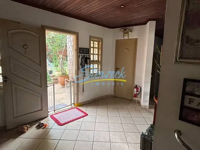 Casa com 987m² 3 quartos e 3 banheiros, à venda, no bairro Vila Cascais em Vinhedo