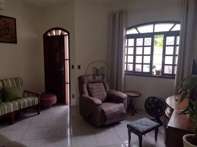 Casa com 250m² 4 quartos e 3 banheiros, à venda, no bairro Parque do Sol em Guaratinguetá