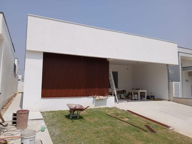 Casa com 260m² 2 quartos e 2 banheiros, à venda, no bairro Condomínio Residencial e Comercial Moema Ville em Pindamonhangaba