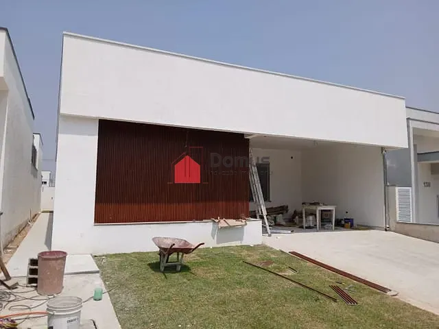 Casa com 260m² 2 quartos e 2 banheiros, à venda, no bairro Condomínio Residencial e Comercial Moema Ville em Pindamonhangaba