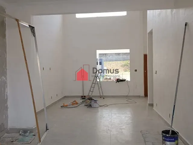 Casa com 260m² 2 quartos e 2 banheiros, à venda, no bairro Condomínio Residencial e Comercial Moema Ville em Pindamonhangaba
