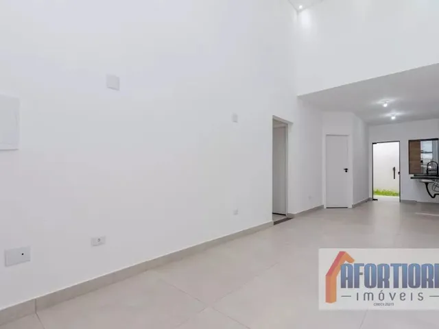Casa com 150m² 3 quartos e 2 banheiros, à venda, no bairro Eucaliptos em Fazenda Rio Grande