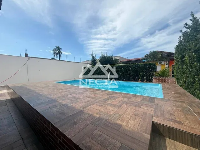 Casa com 700m² 6 quartos e 6 banheiros, à venda, no bairro Porto Novo em Caraguatatuba