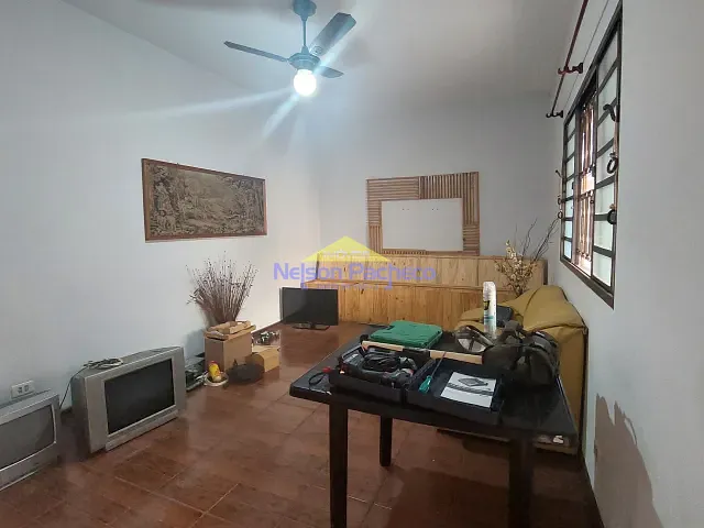 Casa 2 quartos e 2 banheiros, para alugar, no bairro Centro em Capivari