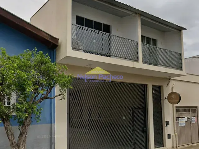 Casa 2 quartos e 2 banheiros, para alugar, no bairro Centro em Capivari