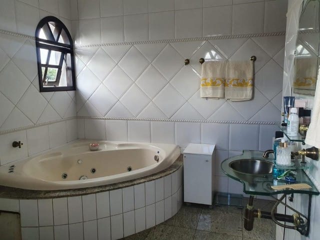 Casa 3 quartos e 2 banheiros, à venda, no bairro Loteamento Residencial Andrade em Pindamonhangaba