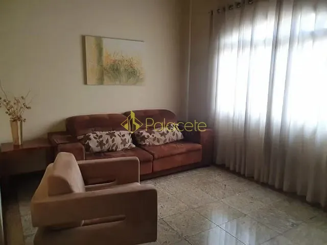 Casa 3 quartos e 2 banheiros, à venda, no bairro Loteamento Residencial Andrade em Pindamonhangaba