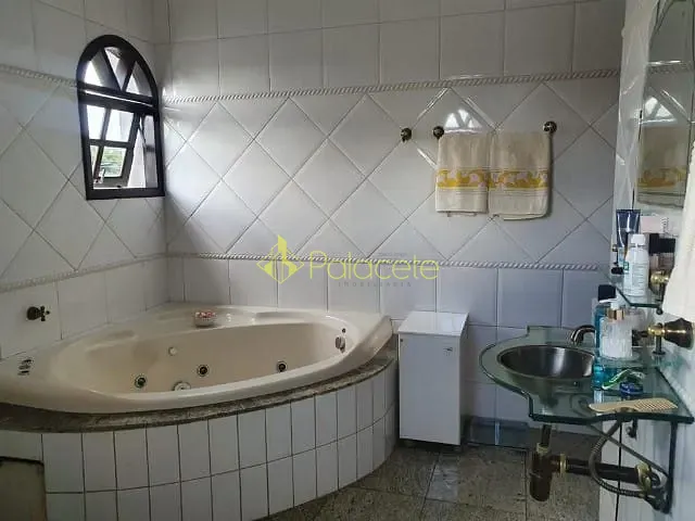 Casa 3 quartos e 2 banheiros, à venda, no bairro Loteamento Residencial Andrade em Pindamonhangaba