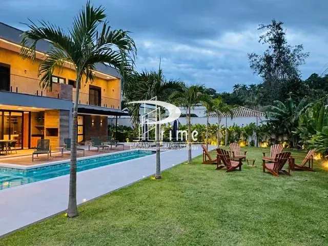Casa com 1050m² 5 quartos e 6 banheiros, à venda, no bairro Vila Progresso em Niterói