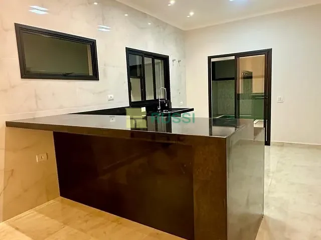 Casa 3 quartos e 3 banheiros, à venda, no bairro Parque Residencial Maria Elmira em Caçapava