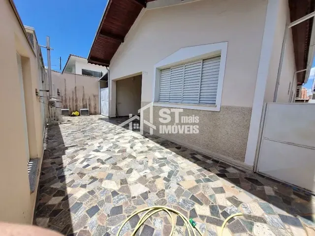 Casa com 233m² 2 quartos e 1 banheiro, à venda, no bairro Vila Buzato em Andradas