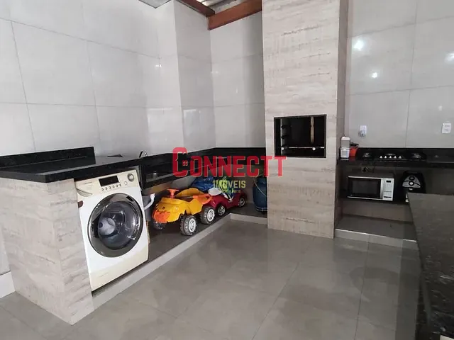 Casa com 200m² 2 quartos e 1 banheiro, à venda ou para alugar, no bairro Parque Residencial Candido Portinari em Ribeirão Preto
