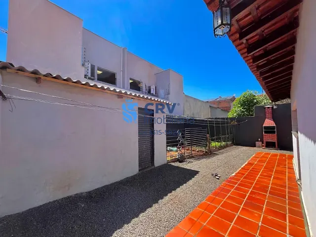 Casa com 307m² 3 quartos e 2 banheiros, à venda, no bairro Aragarça em Londrina