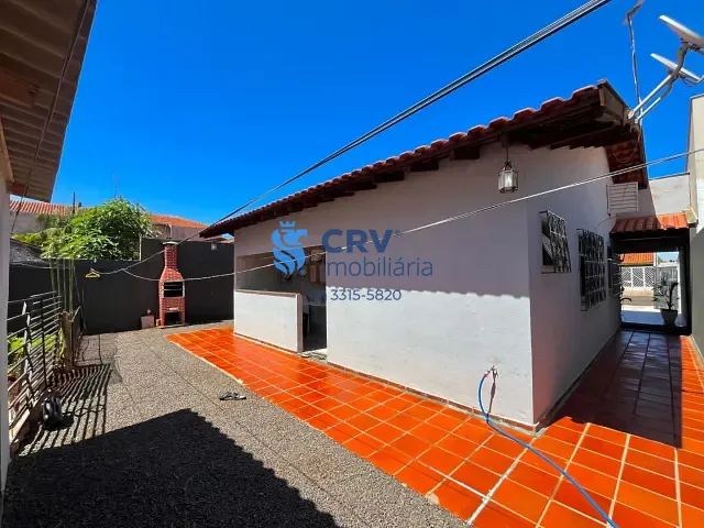 Casa com 307m² 3 quartos e 2 banheiros, à venda, no bairro Aragarça em Londrina