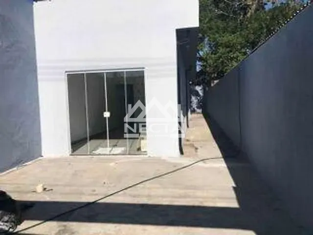 Casa com 60m² 2 quartos e 2 banheiros, à venda, no bairro Golfinhos em Caraguatatuba