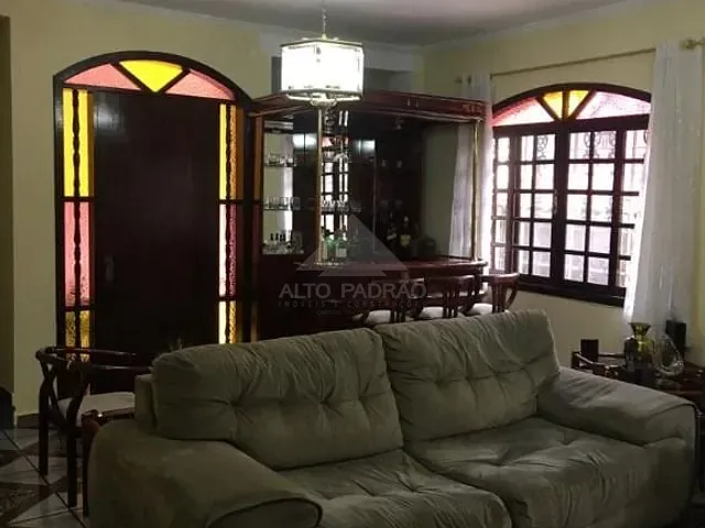 Casa com 400m² 4 quartos e 2 banheiros, à venda, no bairro Vila Ana Maria em Mauá