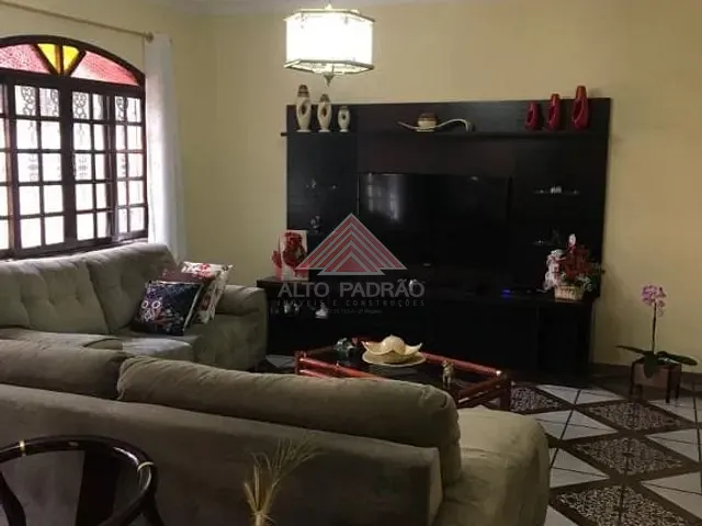 Casa com 400m² 4 quartos e 2 banheiros, à venda, no bairro Vila Ana Maria em Mauá