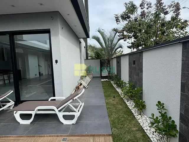 Casa com 306m² 4 quartos e 5 banheiros, à venda, no bairro Urbanova em São José dos Campos