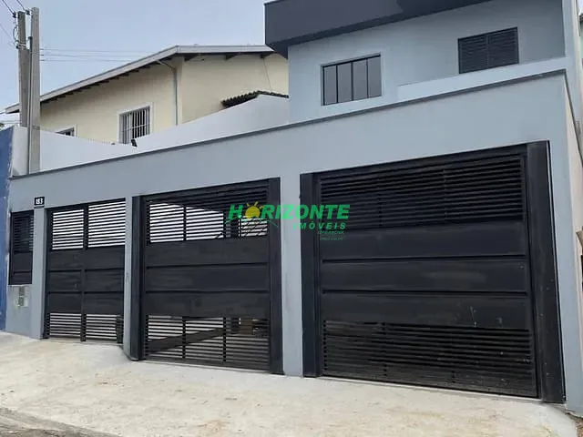 Casa com 188m² 2 quartos e 2 banheiros, à venda, no bairro Jardim dos Bandeirantes em São José dos Campos