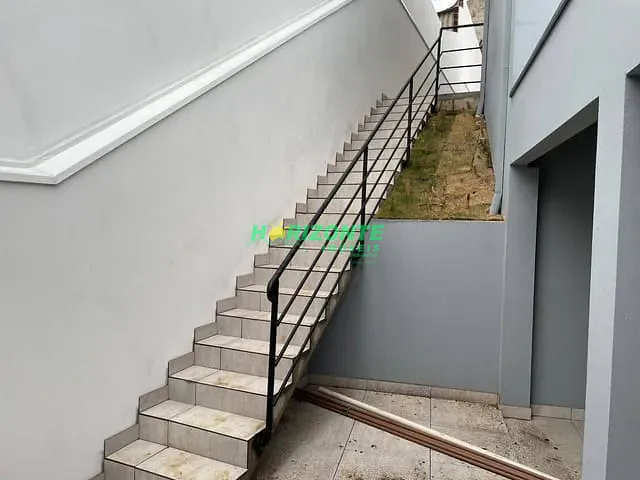 Casa com 188m² 2 quartos e 2 banheiros, à venda, no bairro Jardim dos Bandeirantes em São José dos Campos