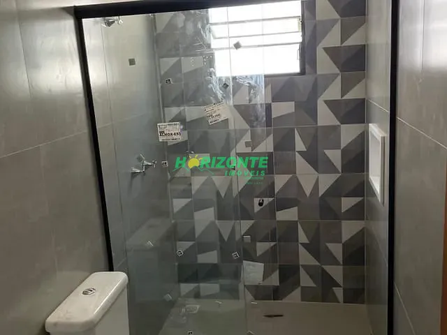 Casa com 188m² 2 quartos e 2 banheiros, à venda, no bairro Jardim dos Bandeirantes em São José dos Campos