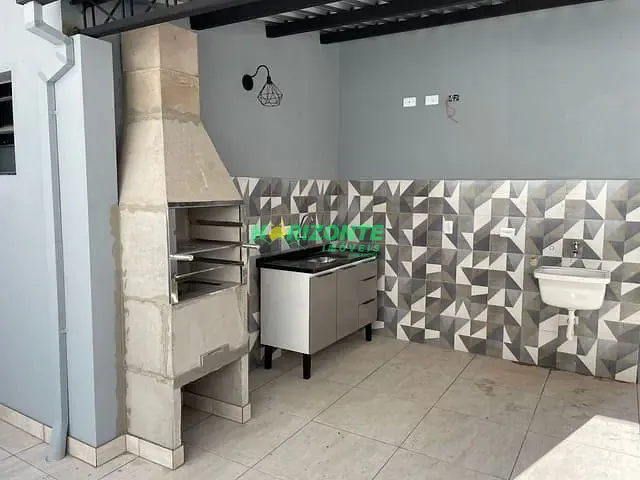 Casa com 188m² 2 quartos e 2 banheiros, à venda, no bairro Jardim dos Bandeirantes em São José dos Campos
