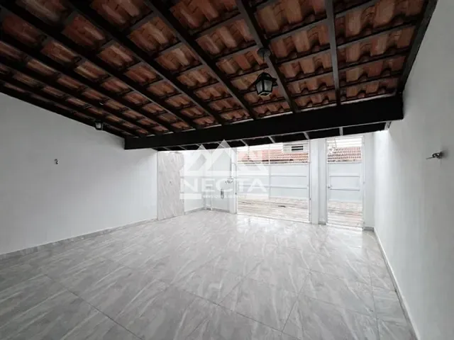 Casa com 160m² 3 quartos e 2 banheiros, à venda, no bairro Praia das Palmeiras em Caraguatatuba