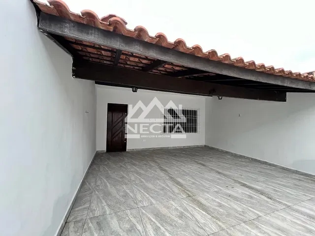 Casa com 160m² 3 quartos e 2 banheiros, à venda, no bairro Praia das Palmeiras em Caraguatatuba