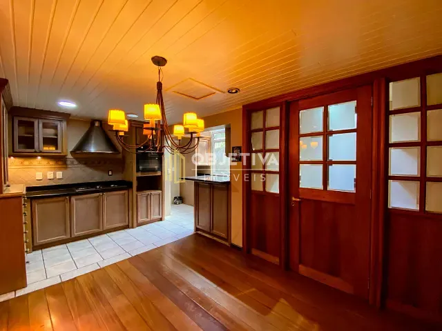 Casa 3 quartos e 3 banheiros, para alugar, no bairro Rondônia em Novo Hamburgo