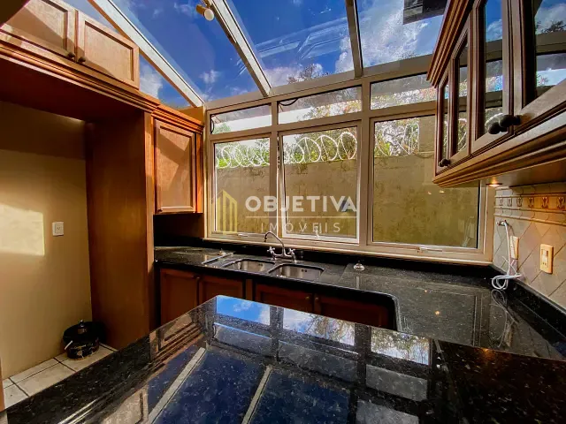Casa 3 quartos e 3 banheiros, para alugar, no bairro Rondônia em Novo Hamburgo