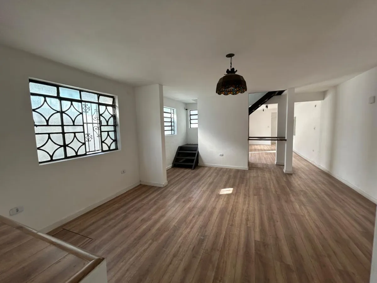 Casa para venda em Vila Mariana com 3 quartos, sendo 1 suíte, 155m²