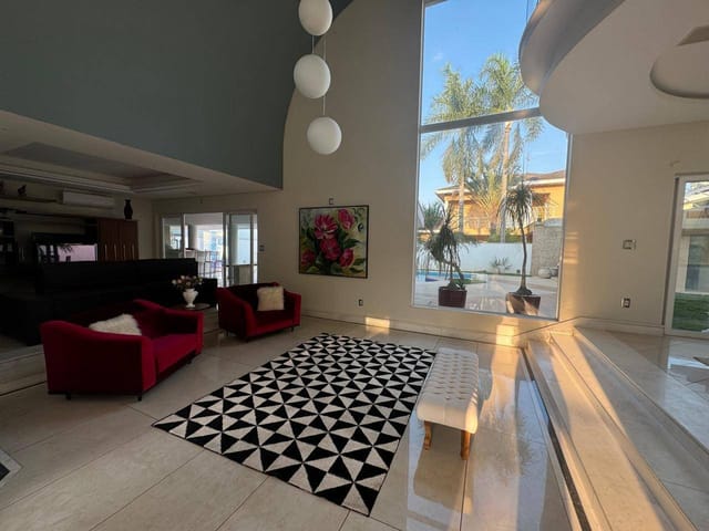 Casa com 1257m² 7 quartos e 9 banheiros, à venda ou para alugar, no bairro Condomínio Village Taubaté em Taubaté