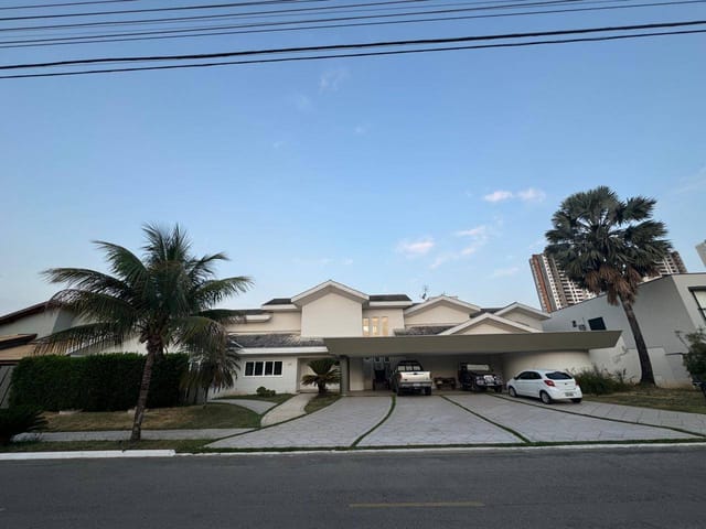 Casa com 1257m² 7 quartos e 9 banheiros, à venda ou para alugar, no bairro Condomínio Village Taubaté em Taubaté