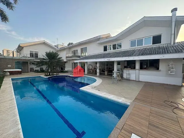 Casa com 1257m² 7 quartos e 9 banheiros, à venda ou para alugar, no bairro Condomínio Village Taubaté em Taubaté