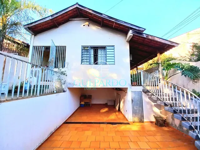 Casa com 300m² 2 quartos e 2 banheiros, à venda, no bairro Jardim Higienópolis em Londrina
