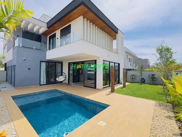 Casa com 340m² 4 quartos e 6 banheiros, à venda, no bairro Urbanova em São José dos Campos