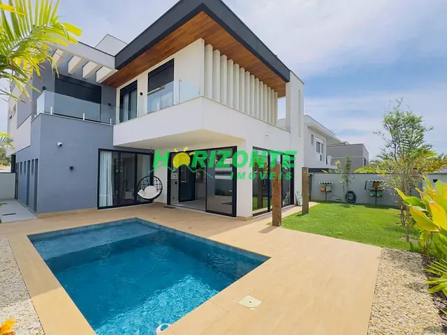 Casa com 340m² 4 quartos e 6 banheiros, à venda, no bairro Urbanova em São José dos Campos