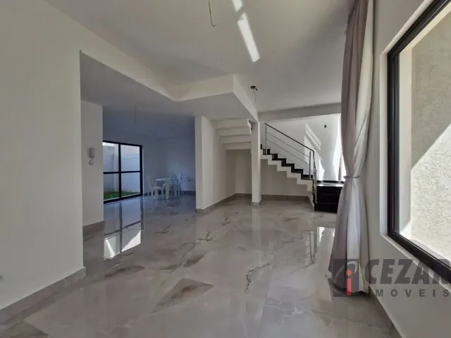 Casa 3 quartos e 1 banheiro, à venda, no bairro Tingui em Curitiba